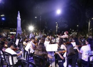 Coros y orquestas educativas celebraron el Día de la Música en Plaza Independencia
