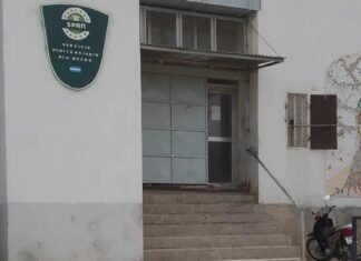 Tensión en el Penal II de Río Negro por presuntas requisas “humillantes” a presos y familiares