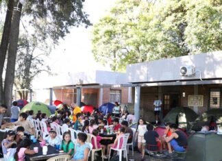 Realizan actividades campamentiles en las escuelas de verano