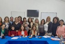 Planifican estrategias para fortalecer el vínculo escuela y familia