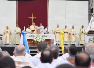 Corpus Christi: autoridades acompañaron la celebración central en Plaza Independencia