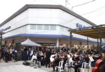 Coros y orquestas educativas celebraron el Día de la Bandera en la peatonal