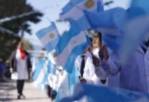 Tucumán se viste de celeste y blanco para celebrar el Día de la Bandera
