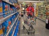 El consumo en supermercados experimentó una nueva disminución en julio.