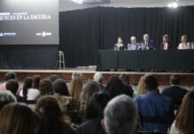 Lanzamiento del programa «Jueces en la Escuela» para promover la convivencia en la educación secundaria.