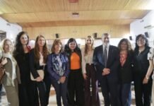 Presentan plataforma y aplicación digital para centralizar la oferta educativa.