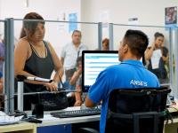 Aumento del 30% en las solicitudes de prestaciones por desempleo: 145,000 trabajadores las solicitaron.