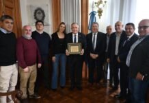 Jaldo se reunió con propietarios de caballos del Hipódromo de Tucumán, quienes resaltaron el desarrollo de la actividad hípica.