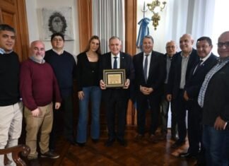 Jaldo se reunió con propietarios de caballos del Hipódromo de Tucumán, quienes resaltaron el desarrollo de la actividad hípica.